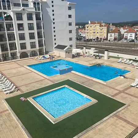 Beachfront 3bdr On Marginal Boulevard Lägenhet