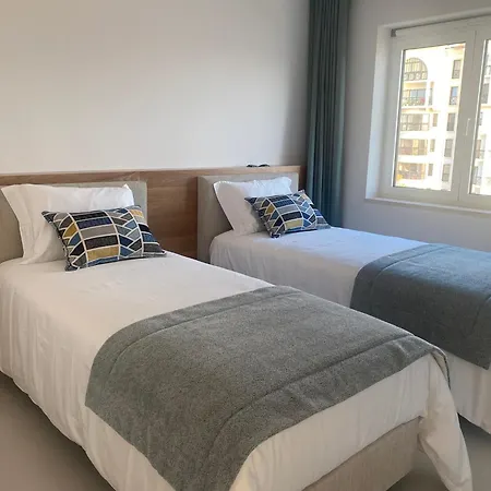 Apartment Beachfront 3bdr On Marginal Boulevard *