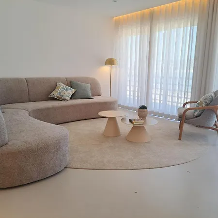 Beachfront 3bdr On Marginal Boulevard * Sao Martinho do Porto
