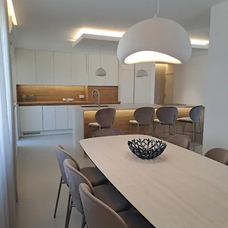 Beachfront 3bdr On Marginal Boulevard Apartment Sao Martinho do Porto
