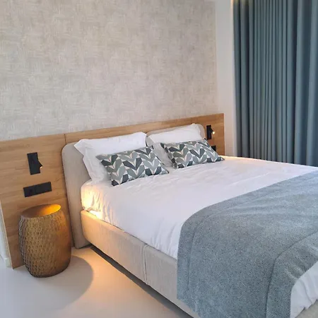 Beachfront 3bdr On Marginal Boulevard Apartment Sao Martinho do Porto