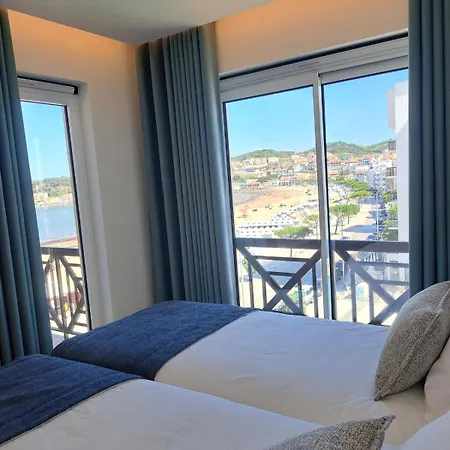 Beachfront 3bdr On Marginal Boulevard * Sao Martinho do Porto