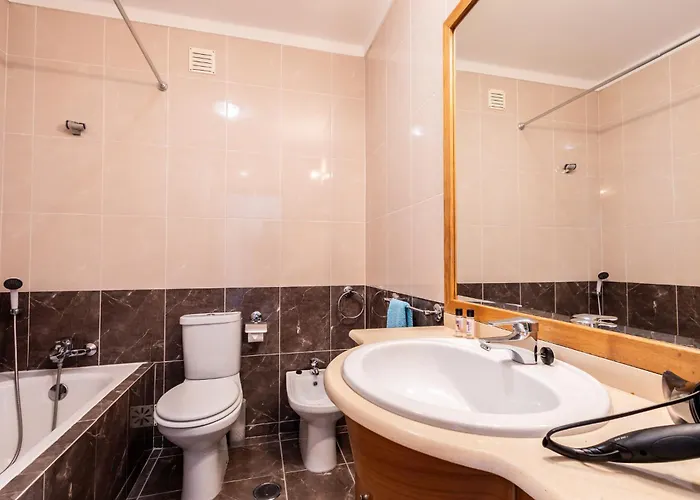 Appartement Beachfront 3bdr On Marginal Boulevard *