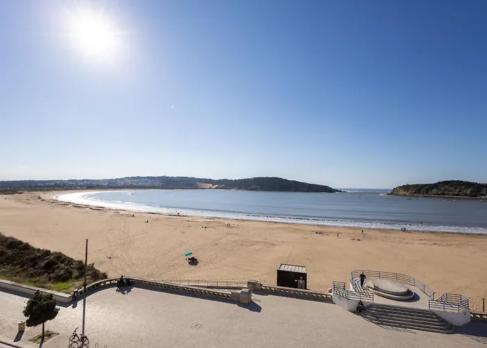 Appartement Beachfront 3bdr On Marginal Boulevard São Martinho do Porto