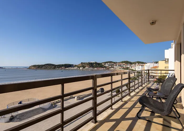 Beachfront 3bdr On Marginal Boulevard Appartement