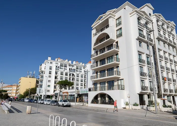 Beachfront 3bdr On Marginal Boulevard *